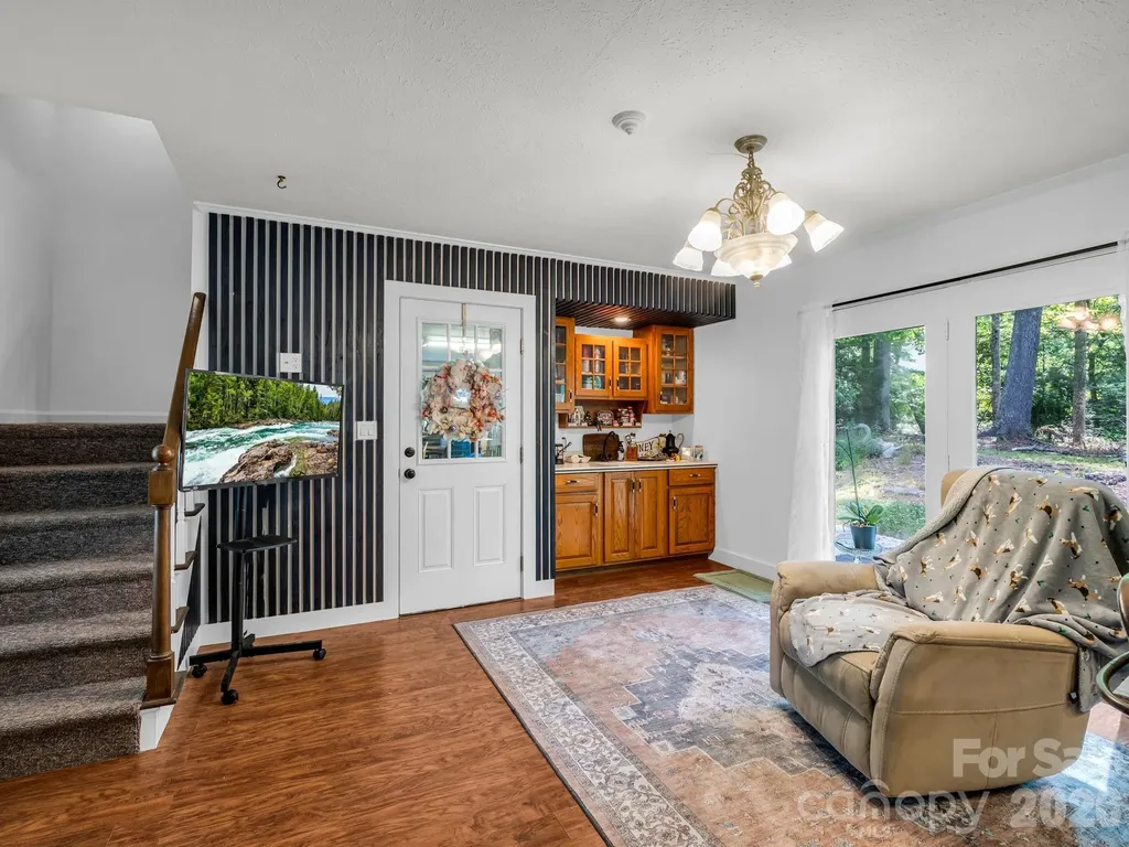 213 Raintree Drive Hendersonville NC 28791