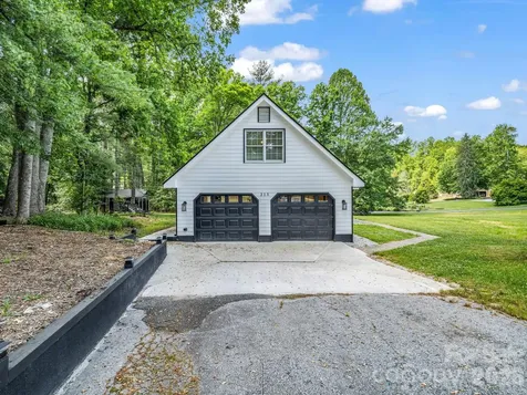 213 Raintree Drive Hendersonville NC 28791