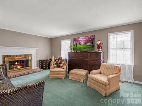 213 Raintree Drive Hendersonville NC 28791