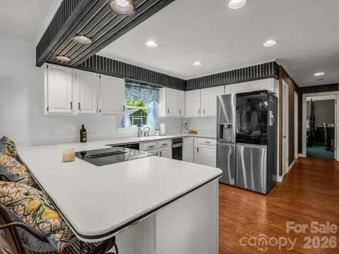 213 Raintree Drive Hendersonville NC 28791