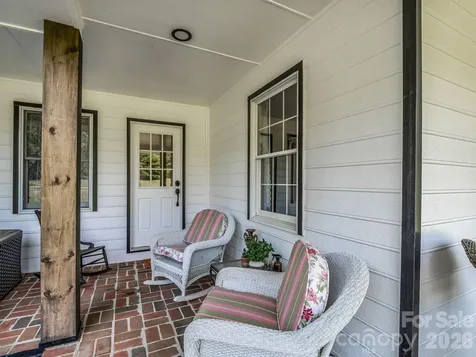 213 Raintree Drive Hendersonville NC 28791