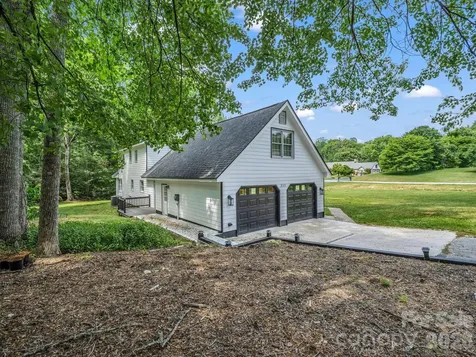 213 Raintree Drive Hendersonville NC 28791