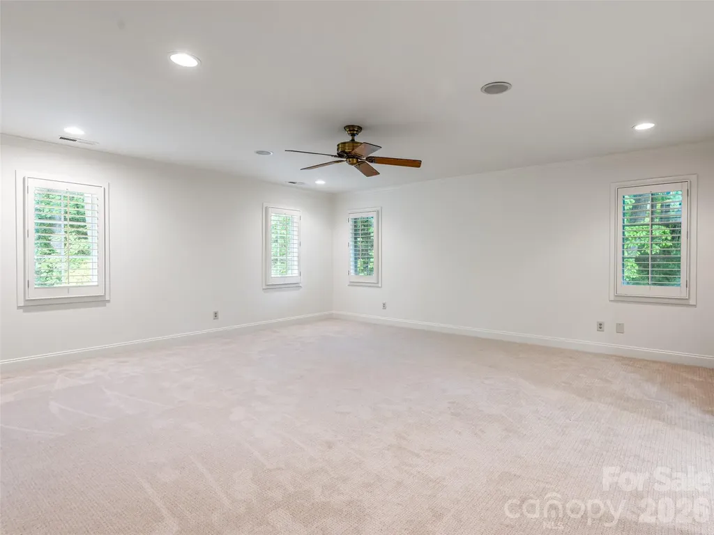 307 S Braeside Court Asheville NC 28803