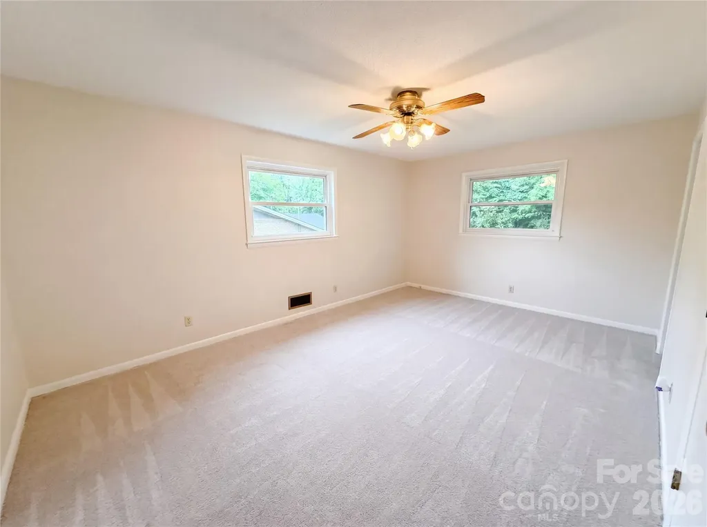 128 Greenview Drive Kannapolis NC 28081
