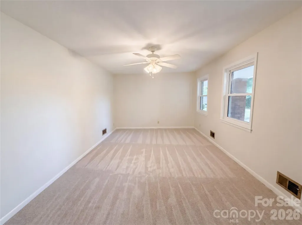 128 Greenview Drive Kannapolis NC 28081