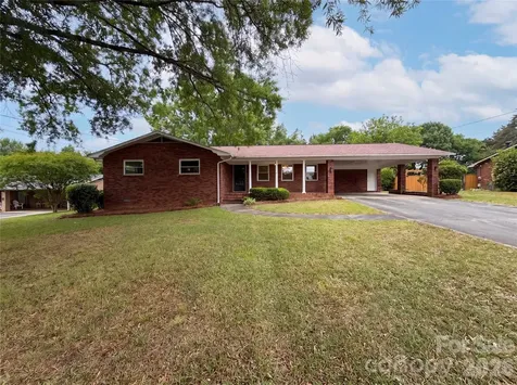 128 Greenview Drive Kannapolis NC 28081