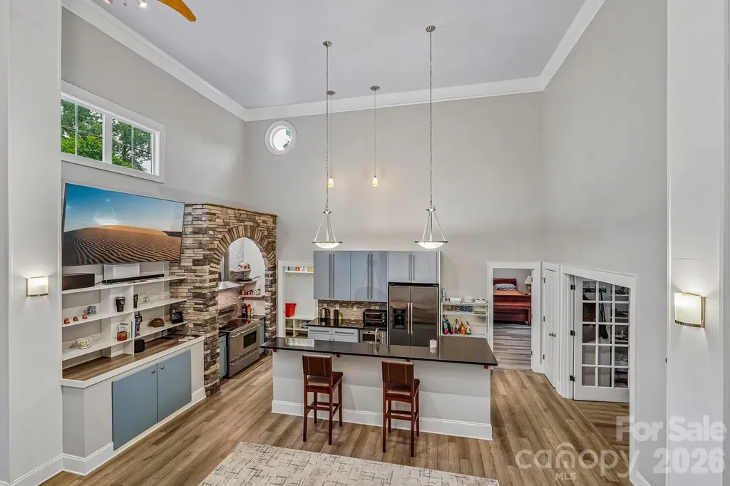 611 E 37th Street Charlotte NC 28205