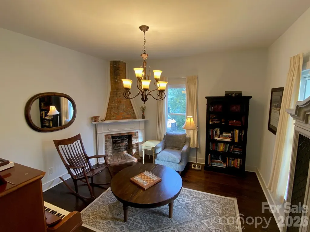201 Main Street Matthews NC 28105