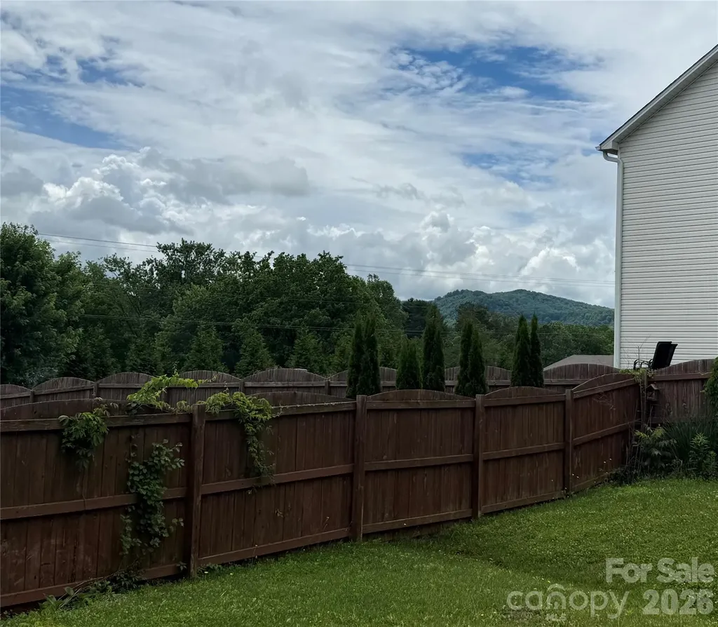 4 Henbit Way Arden NC 28704