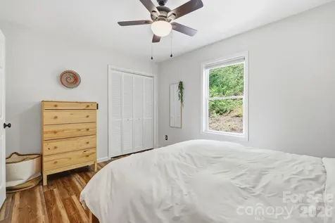 302 Rich Mountain Road Flat Rock NC 28731