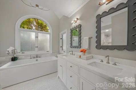 5631 Colony Road Charlotte NC 28226