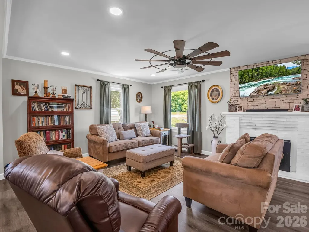 156 Dobbinsville Extension Ellenboro NC 28040