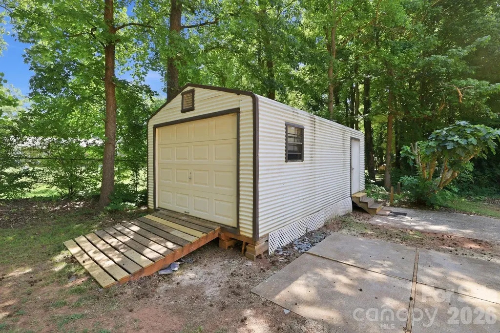 225 Middleton Avenue Matthews NC 28104