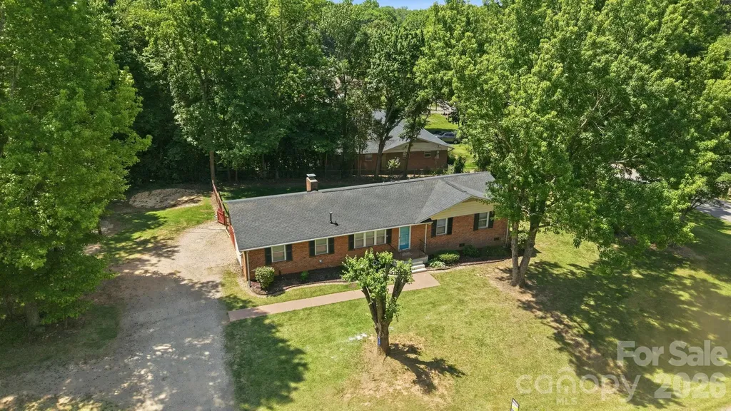 225 Middleton Avenue Matthews NC 28104