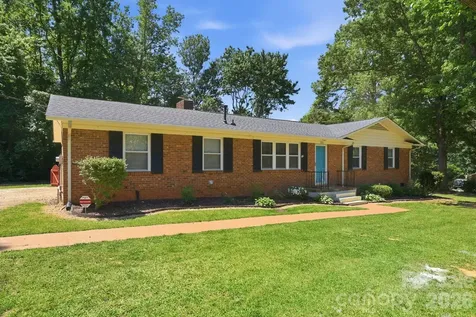 225 Middleton Avenue Matthews NC 28104