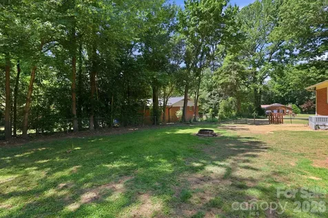 225 Middleton Avenue Matthews NC 28104
