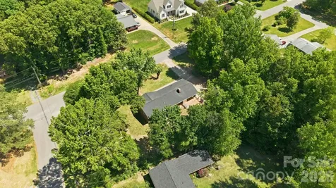 225 Middleton Avenue Matthews NC 28104