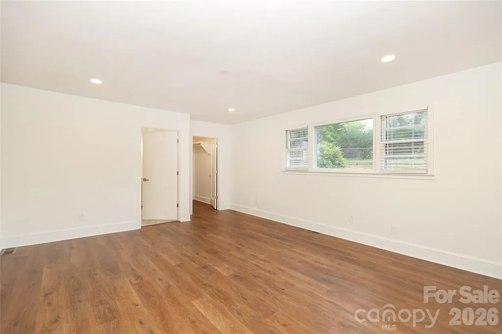 1720 Miles Court Charlotte NC 28216