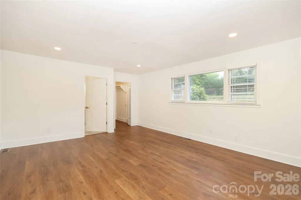 1720 Miles Court Charlotte NC 28216