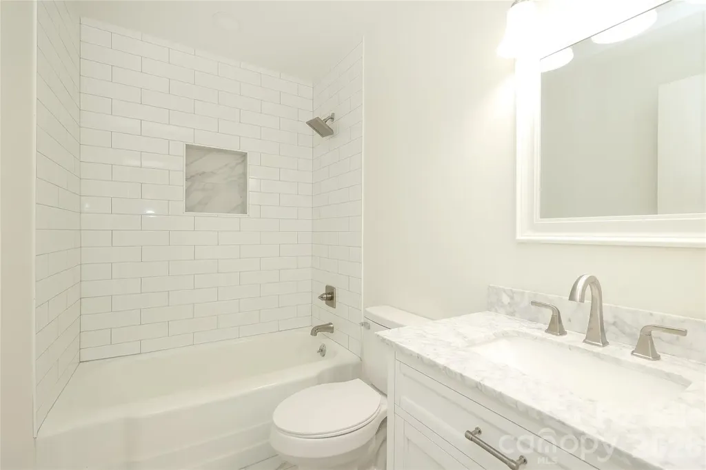 1720 Miles Court Charlotte NC 28216