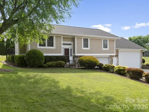 3 Fieldcrest Drive Candler NC 28715