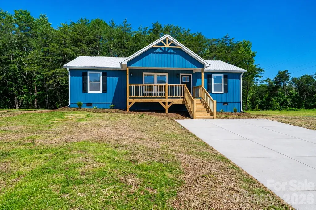2020 Bailey Drive Hickory NC 28601