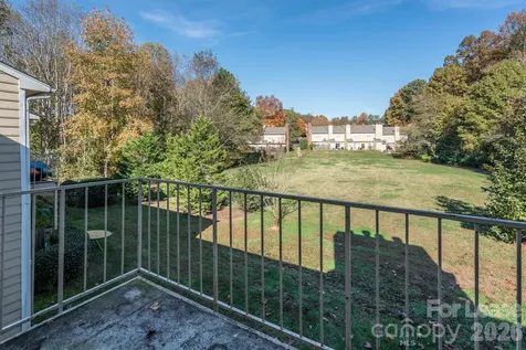 2800 Heathstead Place Charlotte NC 28210