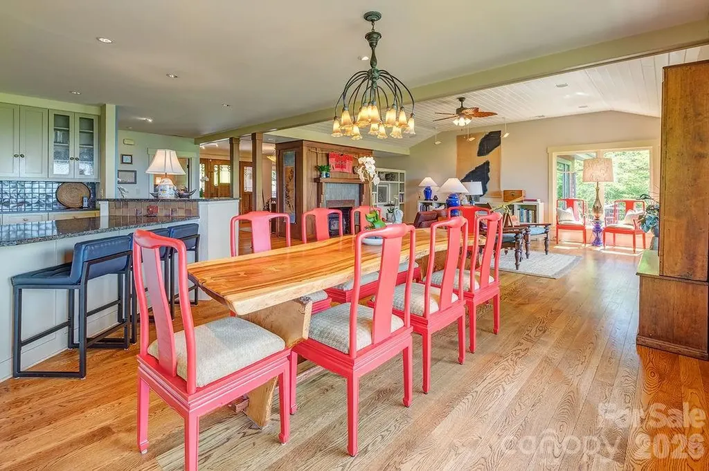 24 Westhaven Drive Asheville NC 28804