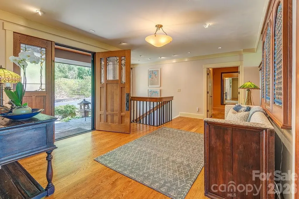 24 Westhaven Drive Asheville NC 28804