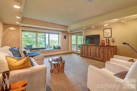24 Westhaven Drive Asheville NC 28804