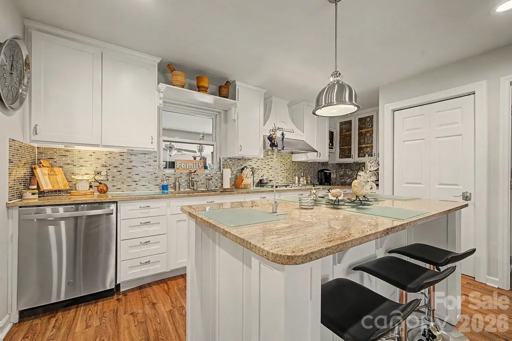 5127 Hoover Drive Charlotte NC 28269