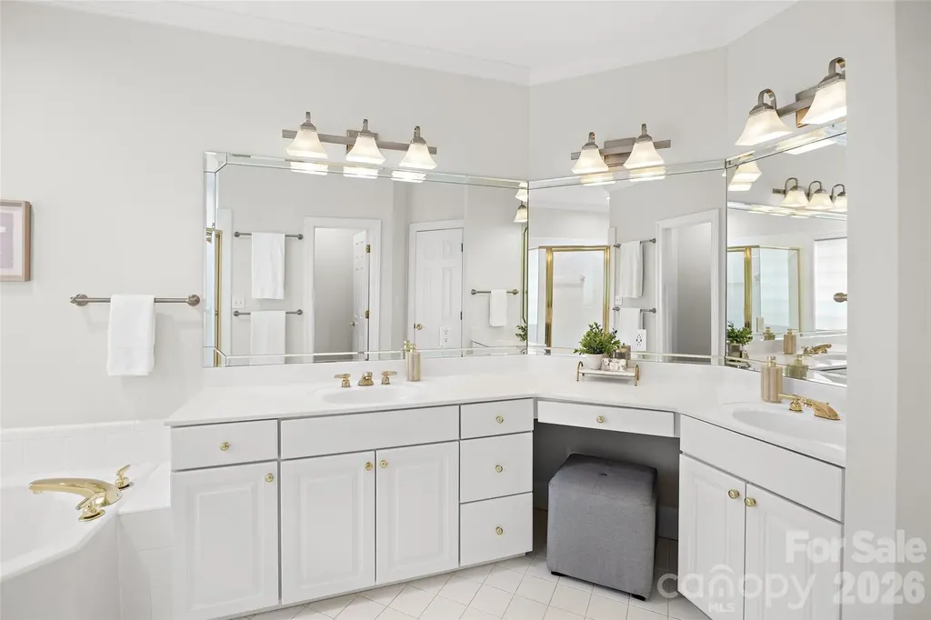 5232 Colony Road Charlotte NC 28226