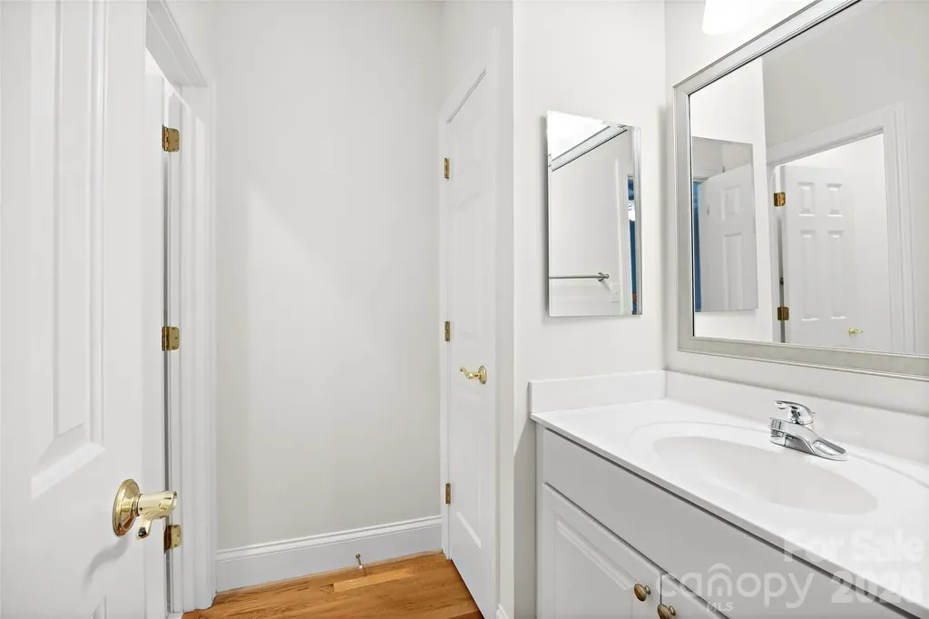 5232 Colony Road Charlotte NC 28226