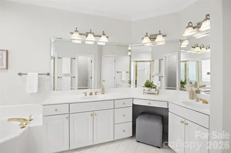 5232 Colony Road Charlotte NC 28226
