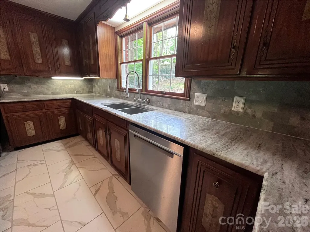 231 Davis Drive Morganton NC 28655