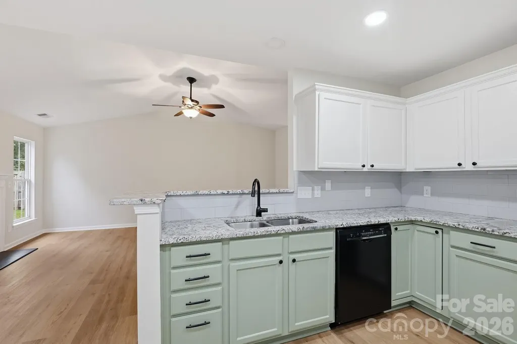 5123 Sunburst Lane Charlotte NC 28213