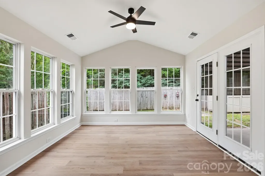 5123 Sunburst Lane Charlotte NC 28213