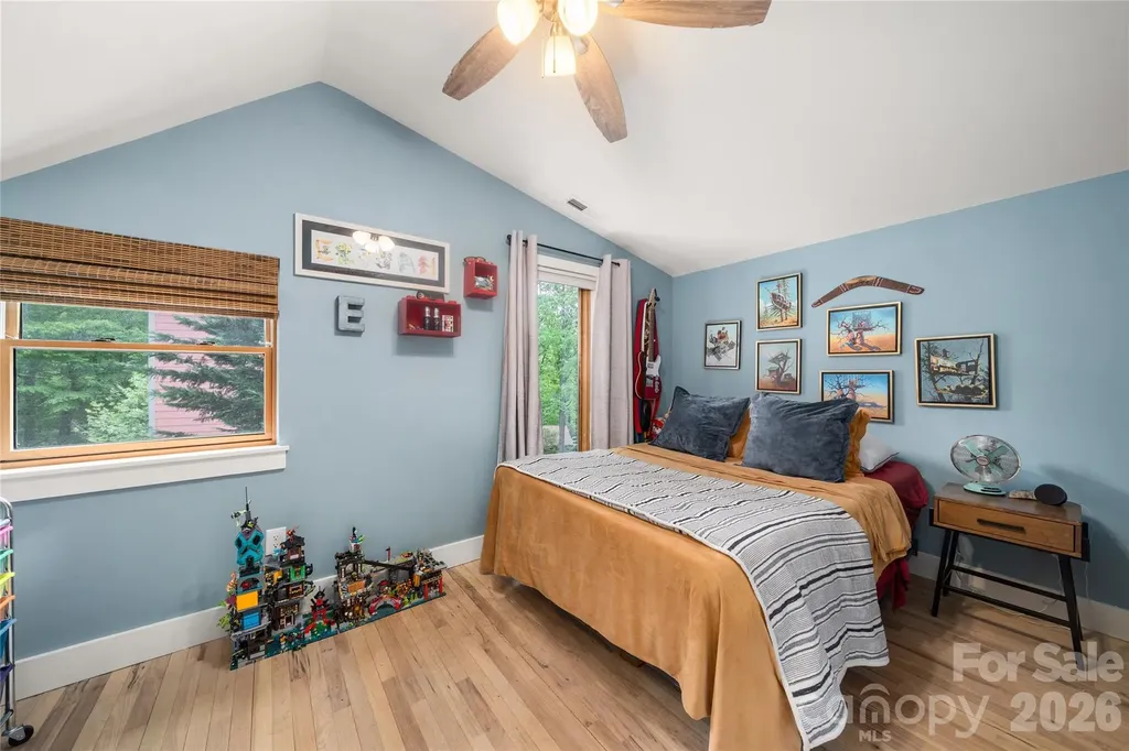14 Locust Street Black Mountain NC 28711