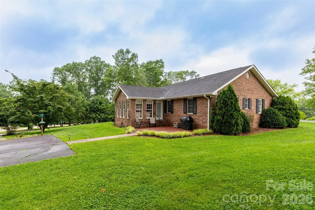 45 Presbyterian Church Road Mills River NC 28759