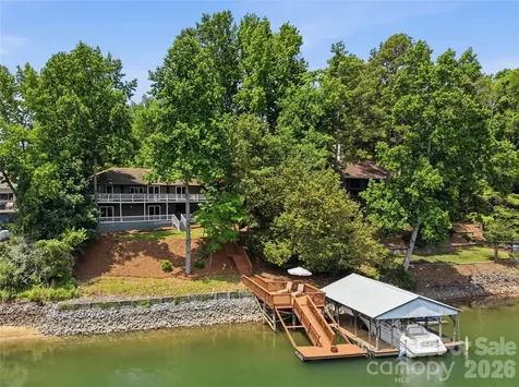 1113 Palmyra Drive Tega Cay SC 29708