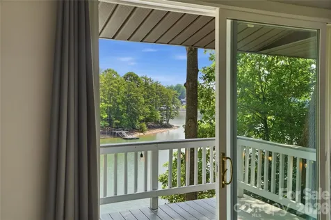 1113 Palmyra Drive Tega Cay SC 29708