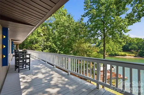 1113 Palmyra Drive Tega Cay SC 29708