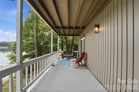 1113 Palmyra Drive Tega Cay SC 29708