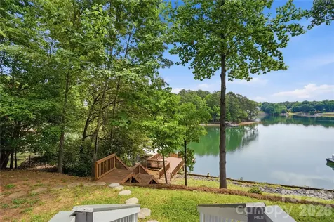 1113 Palmyra Drive Tega Cay SC 29708
