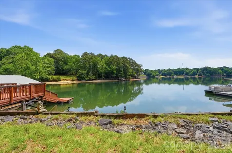 1113 Palmyra Drive Tega Cay SC 29708