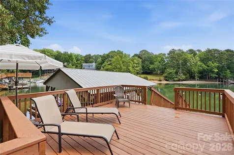 1113 Palmyra Drive Tega Cay SC 29708