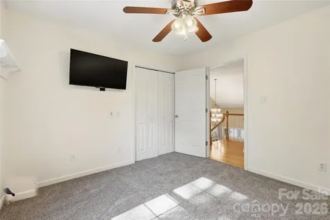 275 Ferguson Drive Asheville NC 28806