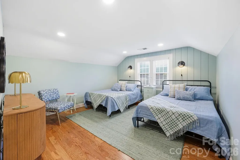 327 Campus Street Charlotte NC 28216