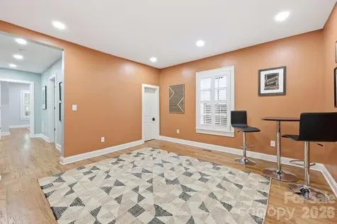 327 Campus Street Charlotte NC 28216