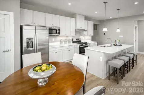 916 Heathway Drive Charlotte NC 28213
